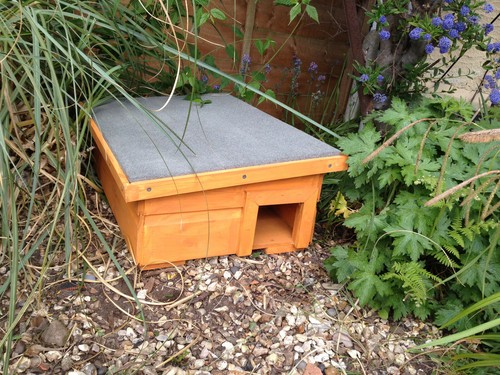 Hedgehog feeder house - nest, box