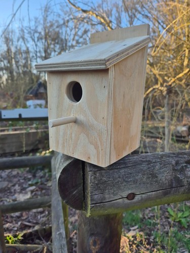 Small bird nest box - small,
